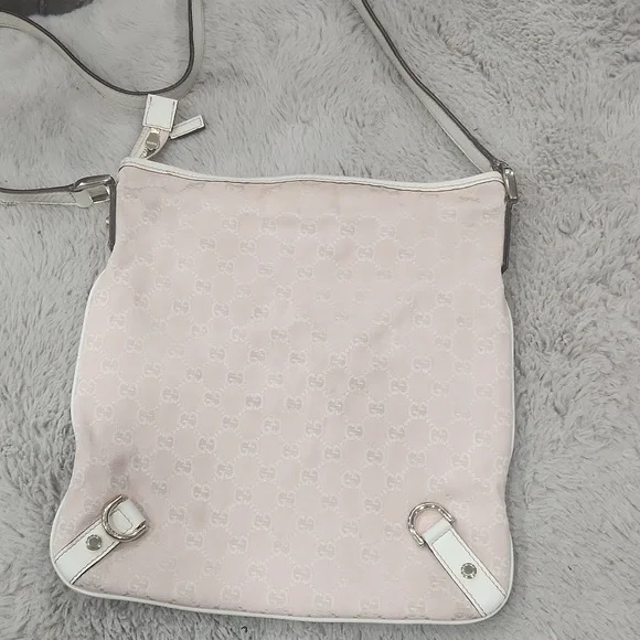 Gucci Pink Crossbody Bag with Gold Accents - Picture 7 of 15